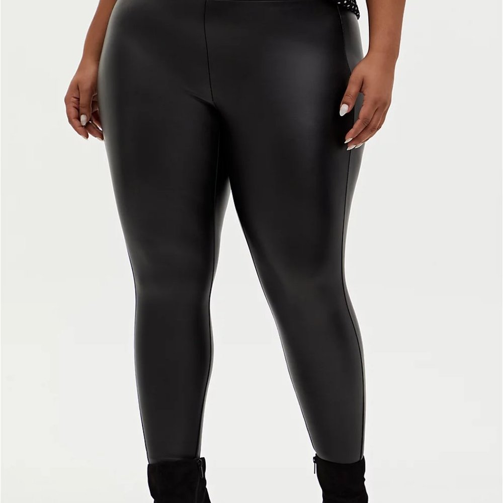 Torrid Studio Slim Fix Black Faux Leather & Premium Ponte Pull-On Pixie Pants